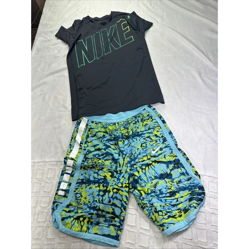 Nike Boys Dri-FIT 2 Piece Set XL Black Graphic Tee Blue Abstract Print Shorts - Picture 1 of 6
